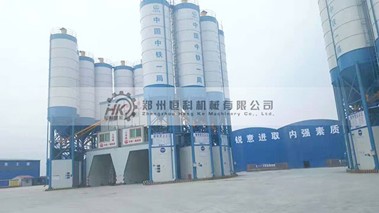 120攪（jiǎo）拌站（zhàn）助力鄭州地鐵建設